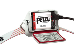 Čelovka PETZL Actik Core 2022 Red