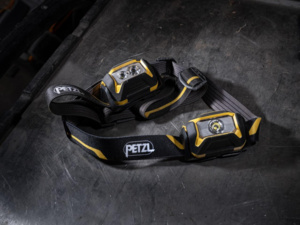 Čelovka PETZL Aria 1 Black/Yellow